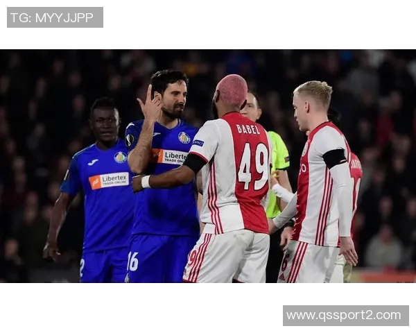 英媒称米堡主帅接掌狼队机会增加滕哈赫与阿贾克斯关系升温 英媒称米堡主帅接掌狼队机会增加滕哈赫与阿贾克斯关系升温