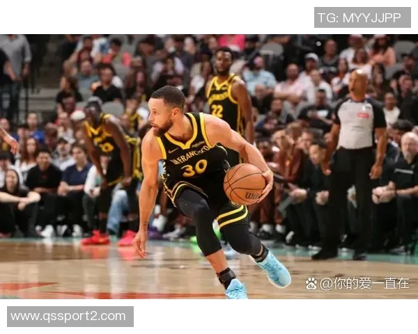 邓利维谈年轻球员成长期待强调与库里和追梦默契合作的重要性