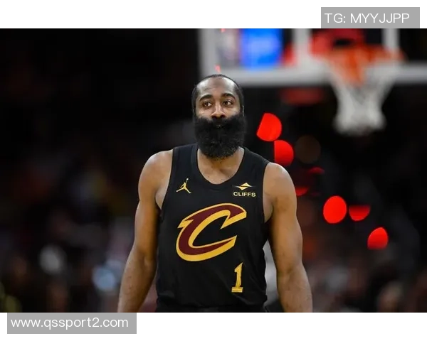 怀特谈最后防守策略:适时犯规或许是明智选择幸好哈登未能命中关键投篮 怀特谈最后防守策略:适时犯规或许是明智选择幸好哈登未能命中关键投篮